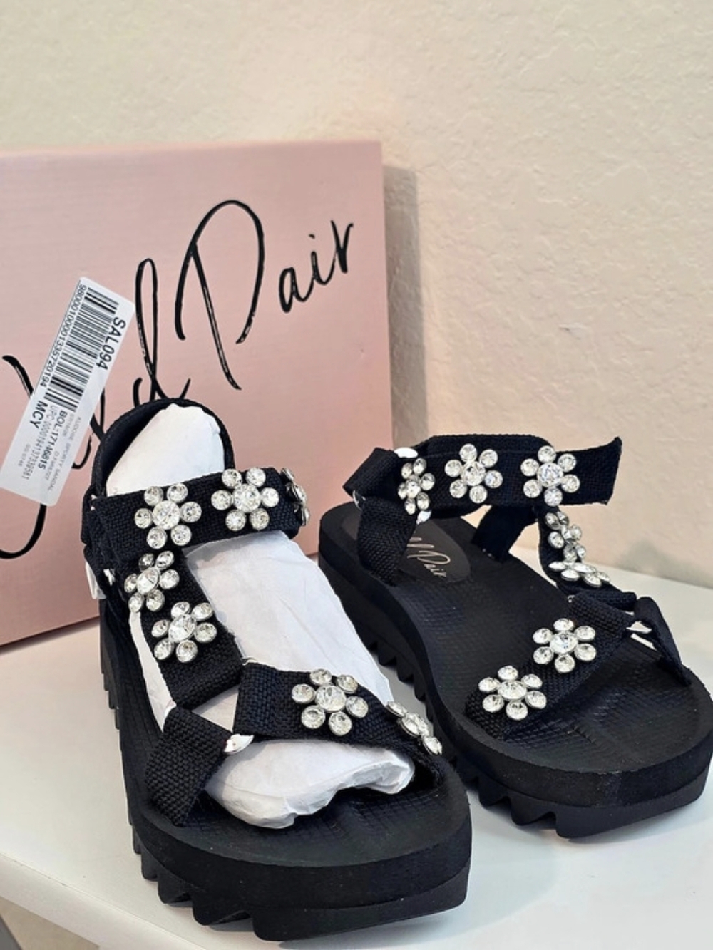 Wild Pair Kudose Sporty Embellished Sandals Black US 8 M